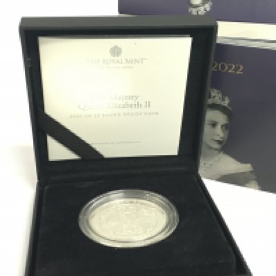 A Silver Proof 2022 UK &#20132660835 Her Majesty Queen Elizabeth II coin. Postage cat A. NO RESERVE