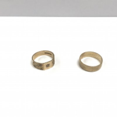 Two gents 9ct gold rings, approx weight 9.5grams.