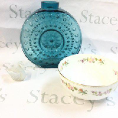 An mid 20th century art glass vase ,a Wedgwood Mirabelle bowl and a pearlescent swan figure. This lot cannot be posted