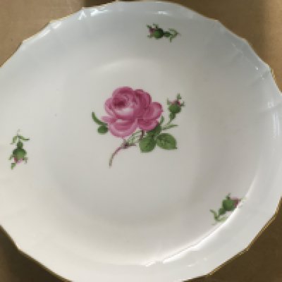 WITHDRAWN- A Meissen plate decorated with flowers and foliage NO RESERVE