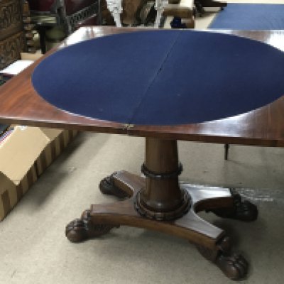 A William IV veneered card table , 90x90cm 70cm tall
