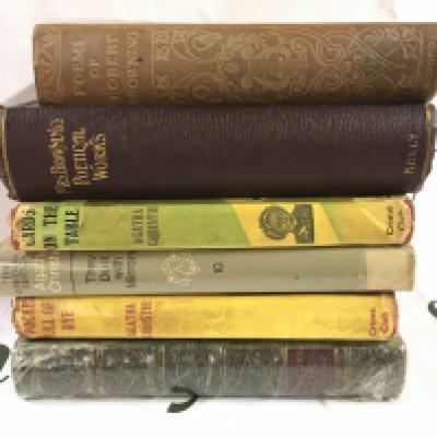 Vintage books including Agatha Christie A pocket full of rye, They do it with mirrors, Cards on the table , Poems of Robert Browning etc.