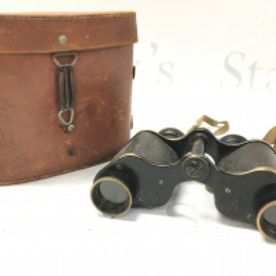 A Set Of WW1 Binoculars Dated 1917 in Case.. No Reserve.
