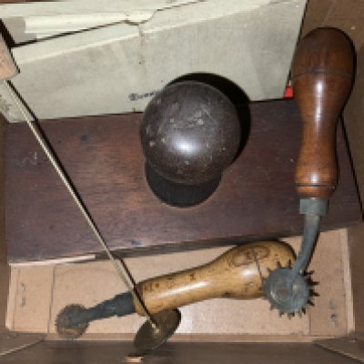 A small selection of wax and desk items.