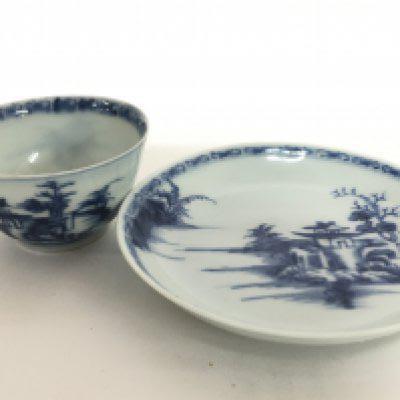 A Nanking Cargo Chinese 18th Century Export porcelain tea bowl and matching dish (2)