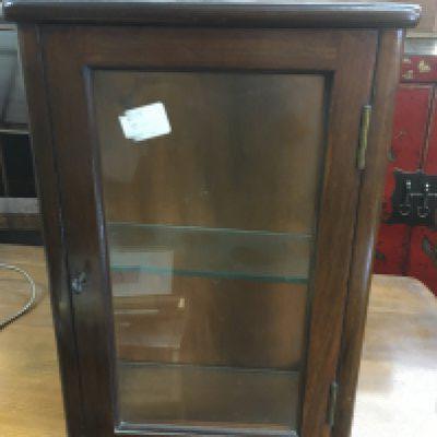 A mahogany hanging cabinet 15x30x45cm. NO RESERVE