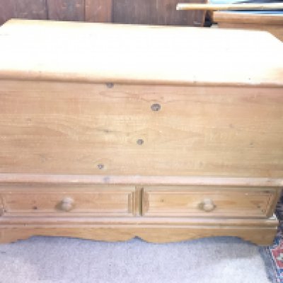 A pine blanket box with two draws at base. 90cm wide by 60 tall No reserve