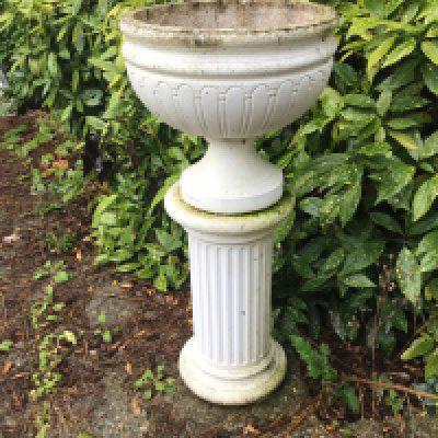A set of four composition, free standing concrete neoclassical style garden urns good condition. And with maker stamp. Height 102cm (4)