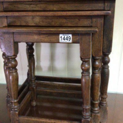 A nest of three oak tables with turned legs. NO RESERVE