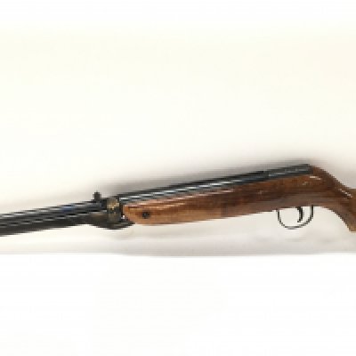 The Webley MK3 0.22 calibre air rifle, 109cm long. This lot cannot be posted