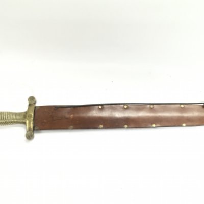 A 19th century French brass and steel 1831 pattern foot artillery short sword, made by Talabot Paris. Hilt stamped P.R. The sword was based on the Roman Gladius and also used by the navy. Blade 48.5cm long Approx. Total length 65cm. This lot cannot be posted