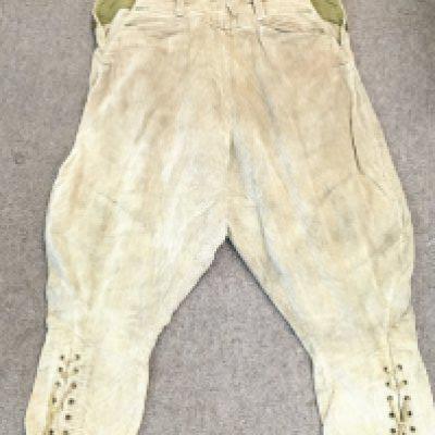 A pair of womens land army breeches , size 4, waist 27inch 29inch. Postage category B