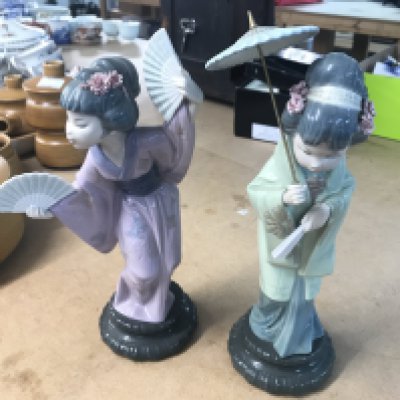 Two Lladro figures of oriental lady's. 30cm high. Postage D. NO RESERVE