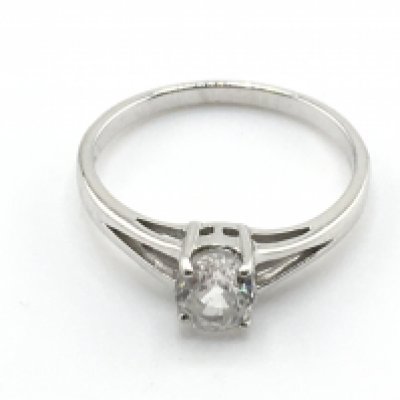 A 9ct white gold ring set with white stone. Size N and 2.2g