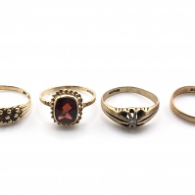 9 carat gold rings, 10g total weight. postage category a