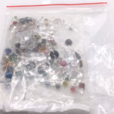 A mixed parcel of loose gemstones and beads, 99.50ct. Postage category A