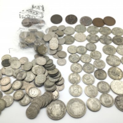 A collection of circulated coinage including pre 1947 examples. Postage B