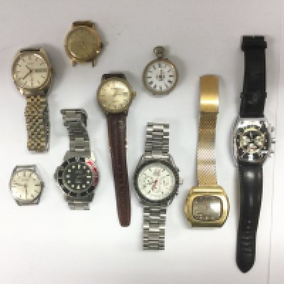 A collection of vintage gents watches. Shipping category B.