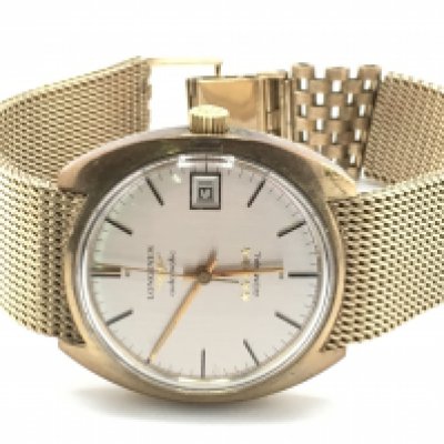 A Gents 9 carat Longines watch, seen working. 75.8g. This lot cannot be posted