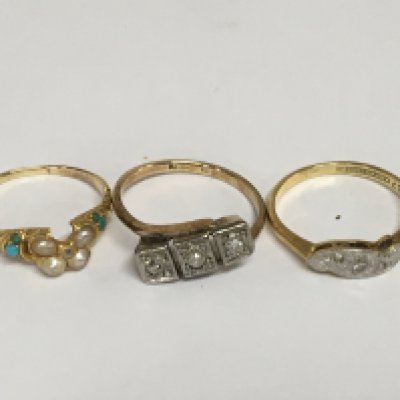 Three 18carat gold rings set with small diamonds and seed pearl and turquoise weight 6g
