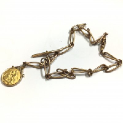 A rolled gold Albert chain with an attached full 1907 sovereign in a 9ct gold pendant mount.