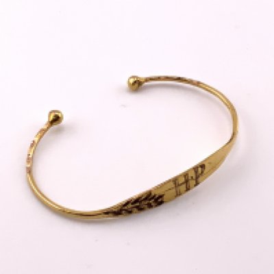 A child&rsquo;s high carat gold torque bangle, 4.67g
