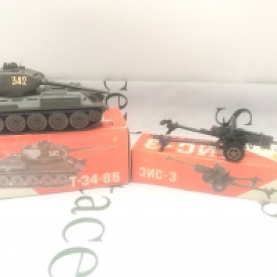 A Boxed USSR Military T-34-85 Tank. Field Gun And A Armoured Car A/F 1/43 Scale.