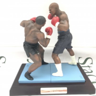 A Endurance Art Of Sport Boxing Figures Mike Tyson Vs Evander Holyfield.Limited Edition.