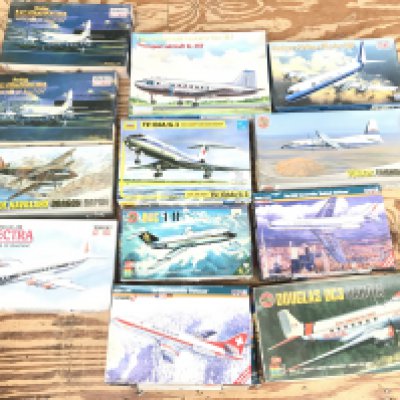 A Collection Of Plastic Aircraft Model Kits. Without Decals Or Instructions. No Reserve.