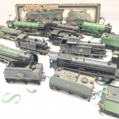 Withdrawn -A Collection Of Loose 00 Gauge Locomotives Including 1 Boxed By Mainline.