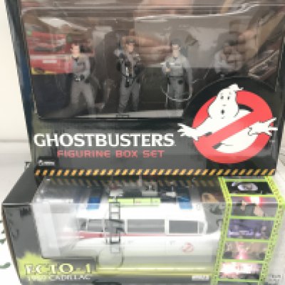 A Boxed Autoworld Ghostbusters Ecto-1 1/18 Scale And A Hero Collector Figure Set.(2).