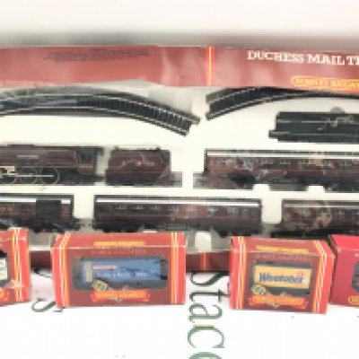 A Collection Of Boxed Hornby 00 Gauge Including A Duchess Of Abercrombie Set And 4 Boxed Wagons. No Reserve.