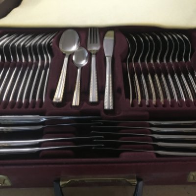 A cased set of Solinger cutlery.