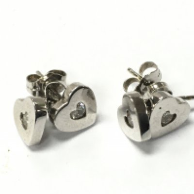 9ct white gold diamond heart studs , 2.4g total weight. Postage category A