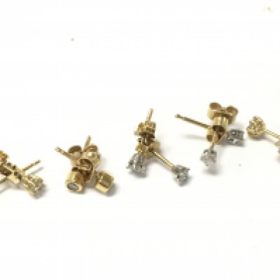 18ct gold diamond studs , total weight 4.5g .postage category A