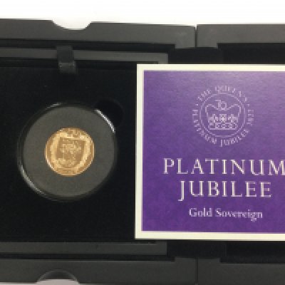 A boxed limited edition 2022 gold proof sovereign commemorating the Platinum Jubilee of Queen Elizabeth II. Shipping category A.