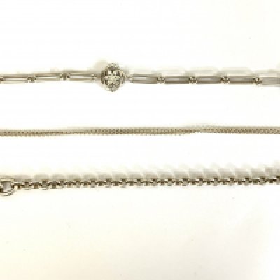 3 Genuine Pandora Sterling silver Modern jewellery items. To include a double knot Pandora bracelet, Pandora Rose petals design silver bracelet, Sterling silver Asymmetric Star Collier Necklace. (A)