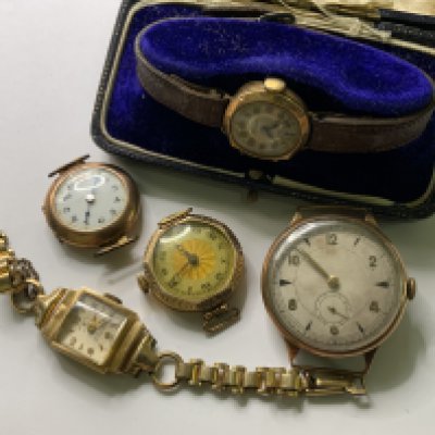 5 gold cased wrist watches, varying conditions. (A)