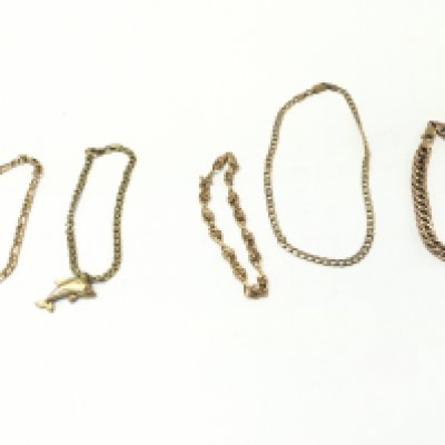 A collection of five 9ct gold bracelet of various styles and sizes. 27.08g Postage B