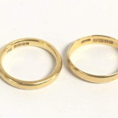 22 carat gold wedding band rings, both size K. Total weight 6.4g. Postage category A