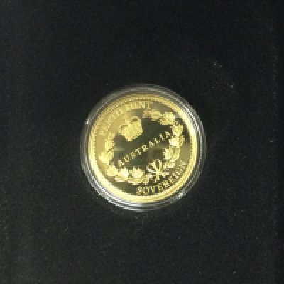 A cased 2018 gold Australian sovereign coin, Perth Mint. Shipping category A.