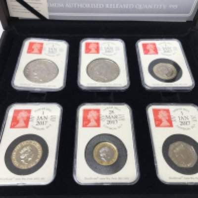 A 2017 Datestamp United Kingdom specimen year set in wooden case.