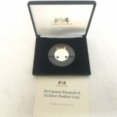 A cased 2015 Tristan Da Cunha &Acirc;&pound;5 silver Piedfort coin. Shipping category A.