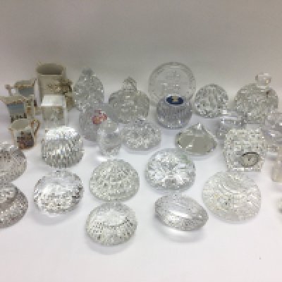 A collection of good quality glass and crystal paperweights including Wedgwood and Waterford examples. Shipping category D. NO RESERVE