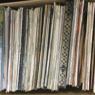 A box of LPs comprising classical and easy listening titles. Shipping category D. NO RESERVE