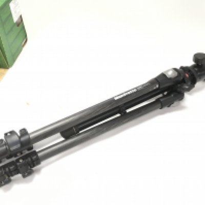 A Manfrotto 190MF3 professional Tripod. This lot cannot be posted