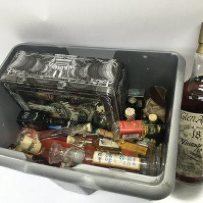A collection of alcohol including a bottle of 1970 single malt whisky. Shipping category D.