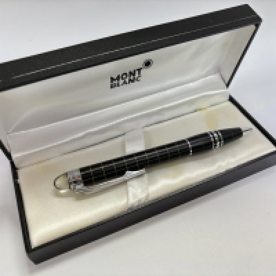 A Mont Blanc style pen in box