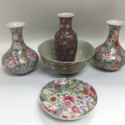 Five examples of Oriental ceramics with heavily decorated floral patterns. Tallest case approx 13cm. Shipping category D.