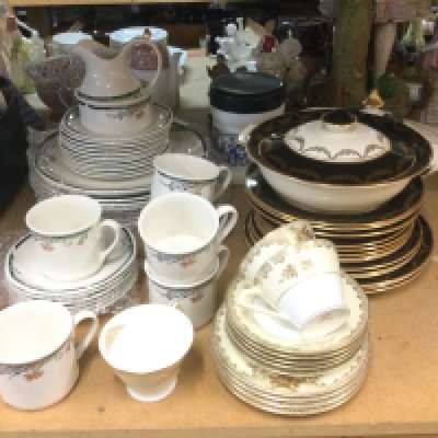 A collection of ceramics including Royal Doulton tableware in Juno pattern, Noritake teacups and saucers etc. NO RESERVE